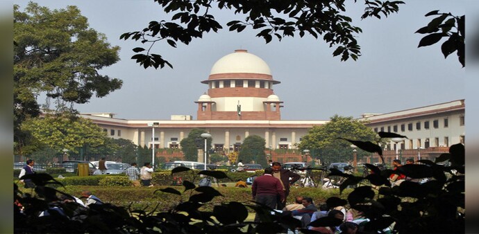 The Supreme Court bench directed the petitioners to make protesting farmer unions parties to the pleas The Supreme Court bench directed the petitioners to make protesting farmer unions parties to the pleas