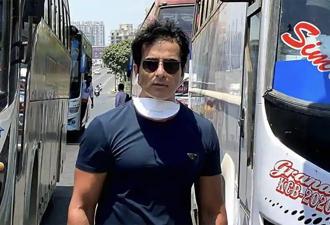 Actor Sonu Sood helped many migrant workers get back home after the lockdown(Photo- PTI) Actor Sonu Sood helped many migrant workers get back home after the lockdown(Photo- PTI)