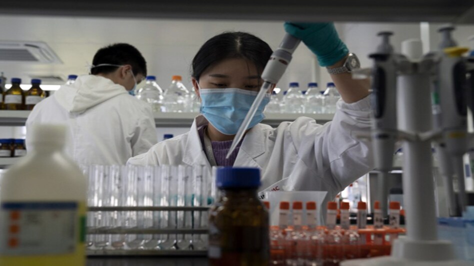 Thousands under compulsory lockdown in Hong Kong for COVID-19 testing Thousands under compulsory lockdown in Hong Kong for COVID-19 testing