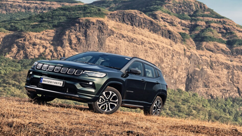 While retaining the core stance of the Jeep DNA, the Compass gets new headlights with reflectors and LED projectors and a completely fresh designed interior While retaining the core stance of the Jeep DNA, the Compass gets new headlights with reflectors and LED projectors and a completely fresh designed interior