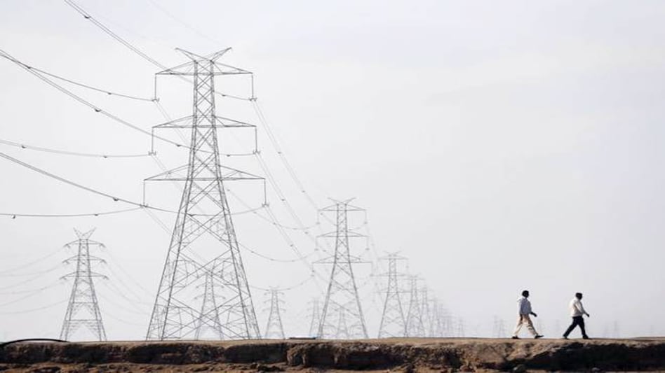 Discoms' outstanding dues to power gencos rise 35% to Rs 1.41 lakh crore in Nov Discoms' outstanding dues to power gencos rise 35% to Rs 1.41 lakh crore in Nov