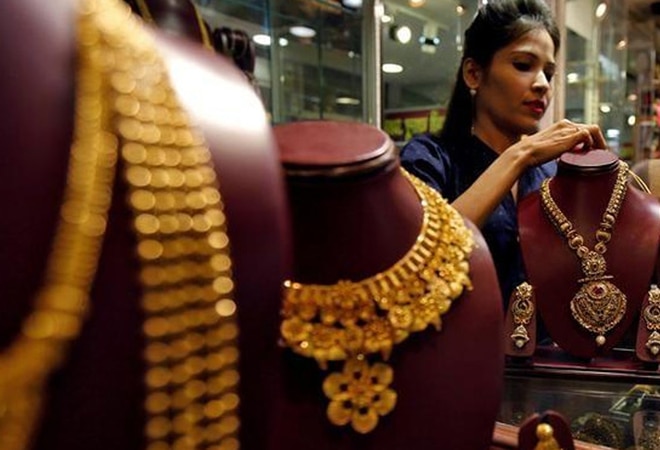 No new KYC disclosure norm for jewellery purchase, only valid for high value cash purchases