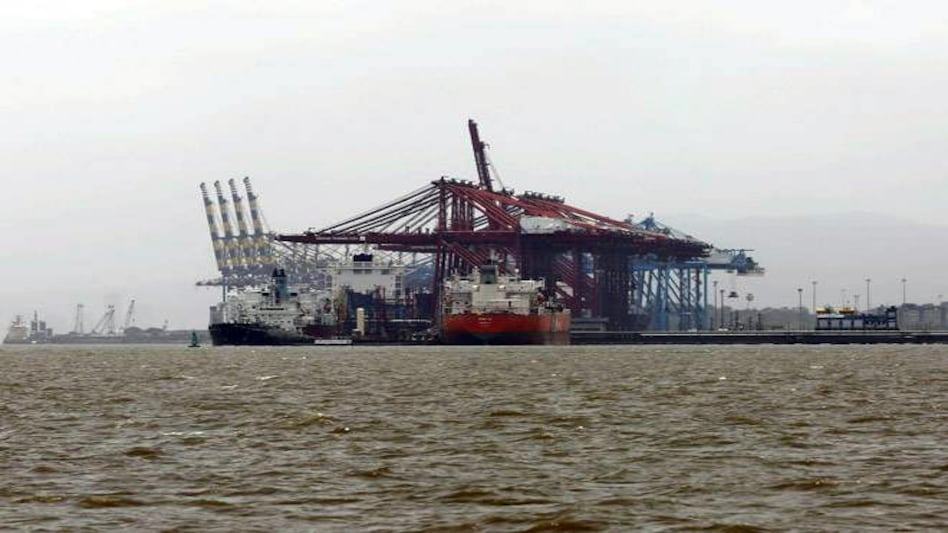 JNPT SEZ plans to attract Rs 4,000 crore investment, generate 72,600 direct jobs JNPT SEZ plans to attract Rs 4,000 crore investment, generate 72,600 direct jobs