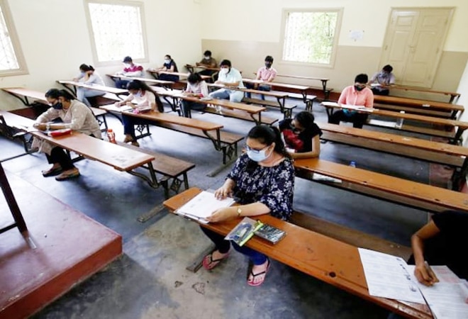 The Ministry of Education has informed that the syllabus of the JEE-Main and NEET entrance examinations will remain unchanged for the year 2021 The Ministry of Education has informed that the syllabus of the JEE-Main and NEET entrance examinations will remain unchanged for the year 2021