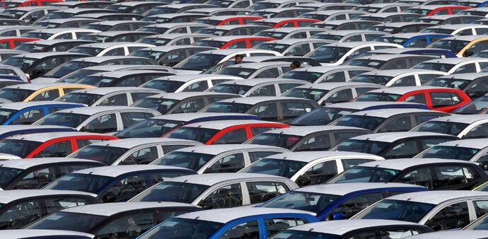 Automobile sales growth FY21: The growth was led by passenger vehicles--up 23.99 percent, tractors-up 35.5 percent and two wheelers-up 11.88 percent Automobile sales growth FY21: The growth was led by passenger vehicles--up 23.99 percent, tractors-up 35.5 percent and two wheelers-up 11.88 percent