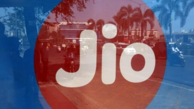 Jio now offers 1GB data with Rs 11 4G data voucher, check similar offers