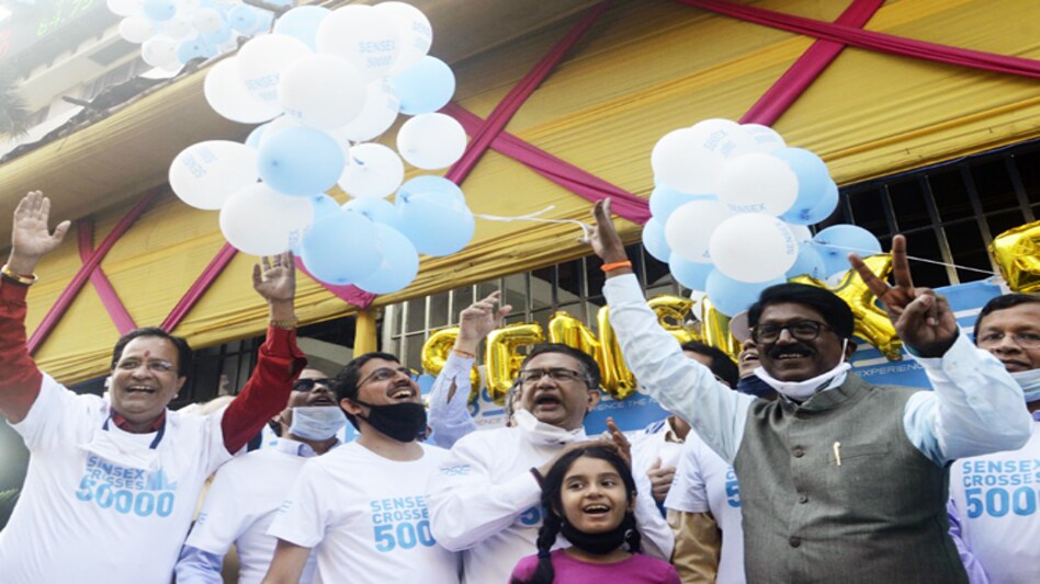 BT MindRush 2021: FPI inflows, corporate earnings driving up market, says IIFL Chairman Nirmal Jain BT MindRush 2021: FPI inflows, corporate earnings driving up market, says IIFL Chairman Nirmal Jain