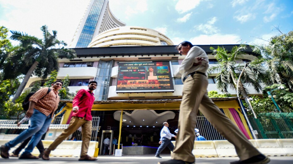 Tata, HDFC groups surge past record set by Reliance Tata, HDFC groups surge past record set by Reliance