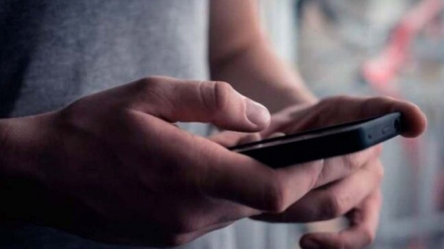 Should I delete WhatsApp account? Can it read private messages? And other key questions answered