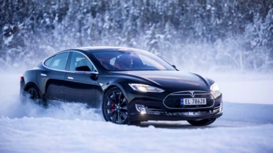 Tesla sues former employee for reportedly stealing 26,000 sensitive files Tesla sues former employee for reportedly stealing 26,000 sensitive files