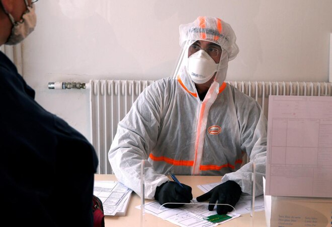 Ireland to end UK travel ban, will enforce stricter COVID-19 testing