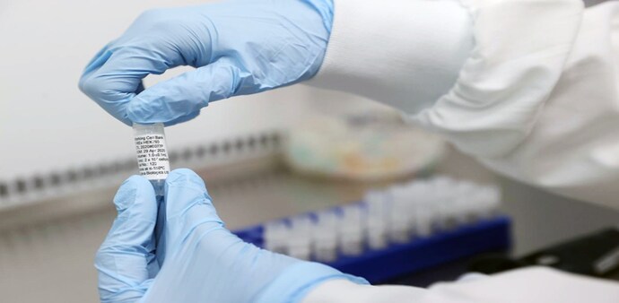 In the first phase of the world's largest inoculation programme, three crore healthcare and frontline workers will be vaccinated In the first phase of the world's largest inoculation programme, three crore healthcare and frontline workers will be vaccinated
