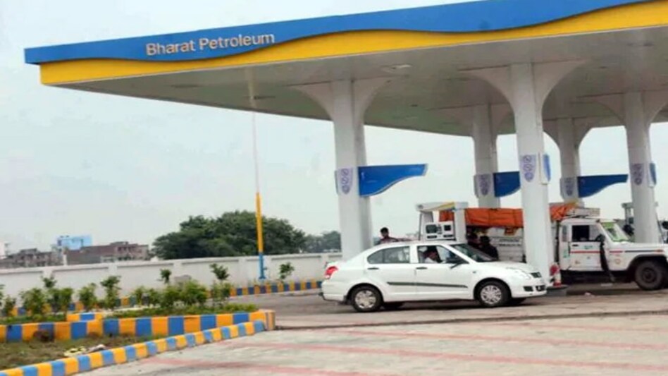 The state-owned company's revenue from operations rose 1.6 per cent YoY to Rs 87,293 crore. The state-owned company's revenue from operations rose 1.6 per cent YoY to Rs 87,293 crore.