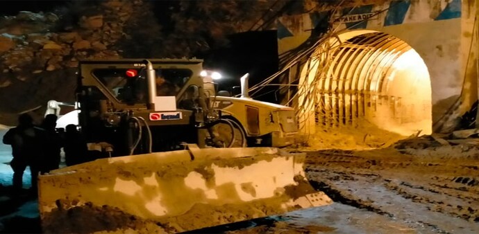 Glacier burst Uttarakhand Chamoli: The biggest challenge in this rescue operation is 30-35 feet heap of mud Glacier burst Uttarakhand Chamoli: The biggest challenge in this rescue operation is 30-35 feet heap of mud