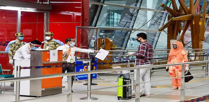 According to a new circular by DGCA, airlines can give free baggage allowance besides "zero baggage or check-in baggage" According to a new circular by DGCA, airlines can give free baggage allowance besides "zero baggage or check-in baggage"