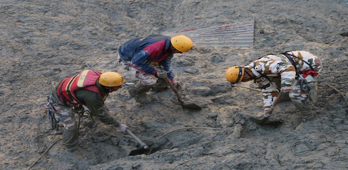 Main rescue challenge at Tapovan is 30-35 feet of mud Main rescue challenge at Tapovan is 30-35 feet of mud