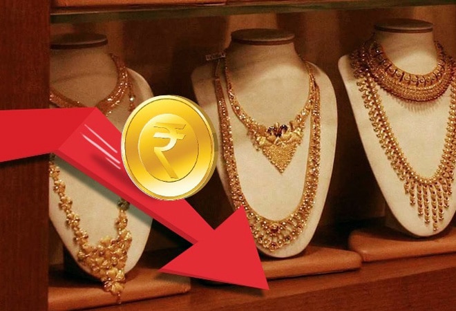 Budget 2021: Customs duty on gold, silver to be reduced to 7.5% Budget 2021: Customs duty on gold, silver to be reduced to 7.5%