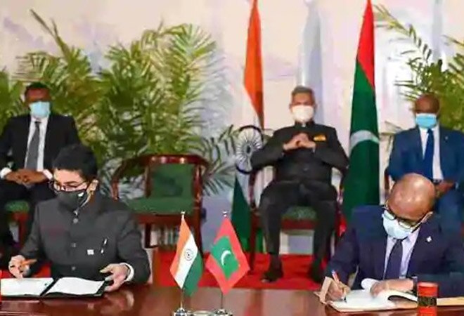 India offers $100 million line of credit to Mauritius for procurement of defence assets