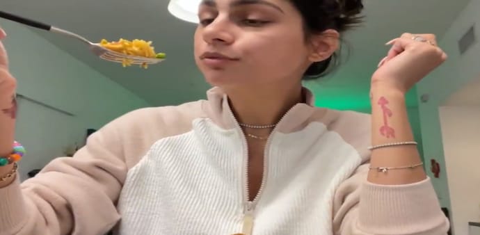 Mia Khalifa takes a dig at anti-farmers trolls Mia Khalifa takes a dig at anti-farmers trolls