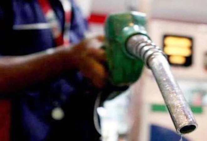 51% cutting down expenses to cope with increasing petrol and diesel prices, reveals LocalCircles 51% cutting down expenses to cope with increasing petrol and diesel prices, reveals LocalCircles