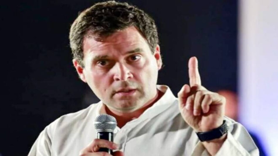 Referring to the barricading and road blockades on the borders of Delhi where farmers are protesting, Rahul Gandhi said, "Why is Delhi being converted into a fortress?" Referring to the barricading and road blockades on the borders of Delhi where farmers are protesting, Rahul Gandhi said, "Why is Delhi being converted into a fortress?"
