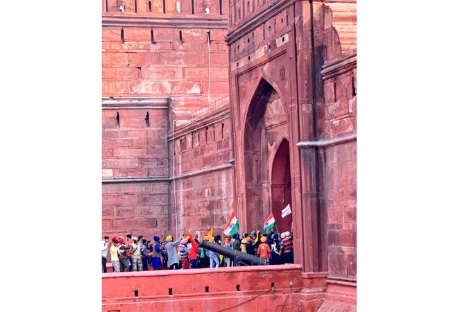 Delhi Police announces Rs 1 lakh reward for leads on Deep Sidhu, Jugraj Singh, others