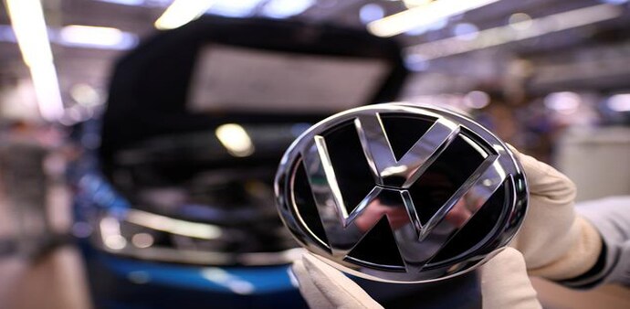 The German automaker has committed to sell one million EVs worldwide by 2025 The German automaker has committed to sell one million EVs worldwide by 2025