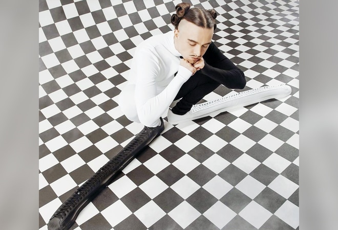Tommy Cash is seen wearing the "longest shoes in the world" in two of his Instagram posts Tommy Cash is seen wearing the "longest shoes in the world" in two of his Instagram posts