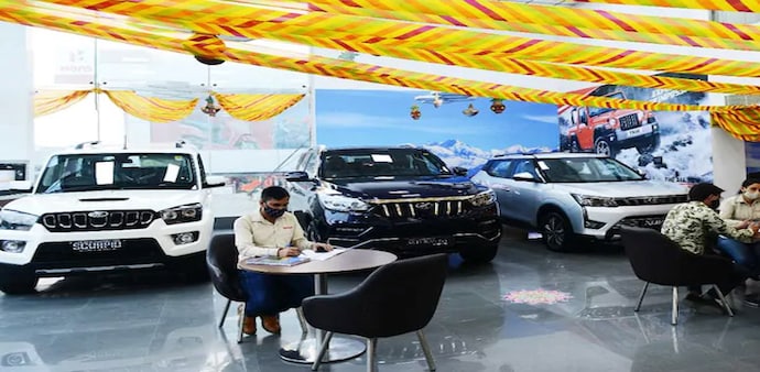Barring Ford and Skoda, every car maker in the country witnessed a growth in sales year on year Barring Ford and Skoda, every car maker in the country witnessed a growth in sales year on year