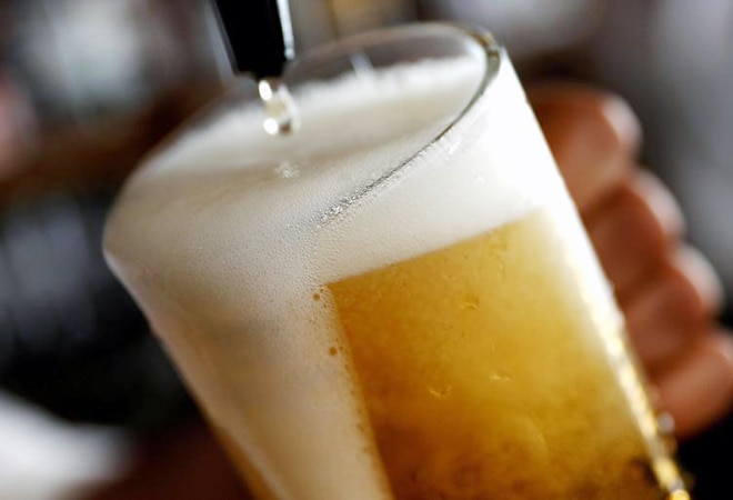 Delhi reduces legal drinking age to 21 from 25