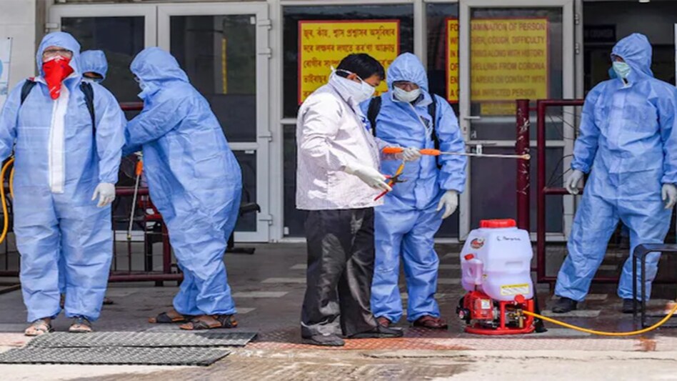 Centre on Tuesday eased the vaccination age limit and issued a fresh set of guidelines for states to check the recent spike in COVID-19 cases in the country. (File photo: PTI) Centre on Tuesday eased the vaccination age limit and issued a fresh set of guidelines for states to check the recent spike in COVID-19 cases in the country. (File photo: PTI)