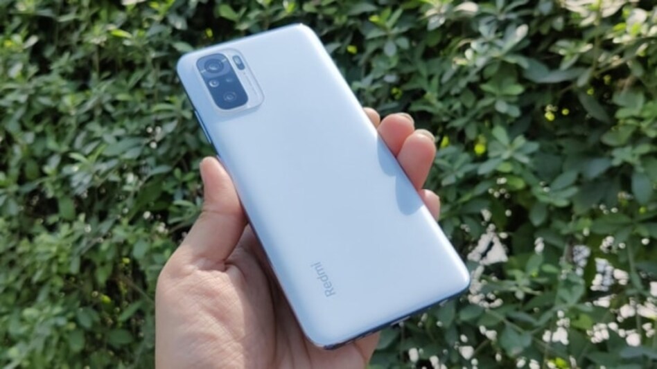 Xiaomi has equipped the Redmi Note 10 with a 6.43-inch Super AMOLED screen. Xiaomi has equipped the Redmi Note 10 with a 6.43-inch Super AMOLED screen.