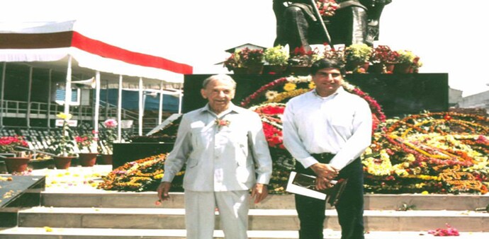Ratan Tata shares pic with JRD Tata Ratan Tata shares pic with JRD Tata