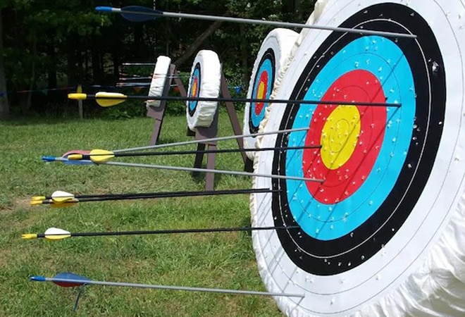 Shillong Teer is organised by the Khasi Hills Archery Sports Organisation, which comprises 12 archery clubs from Monday to Saturday Shillong Teer is organised by the Khasi Hills Archery Sports Organisation, which comprises 12 archery clubs from Monday to Saturday