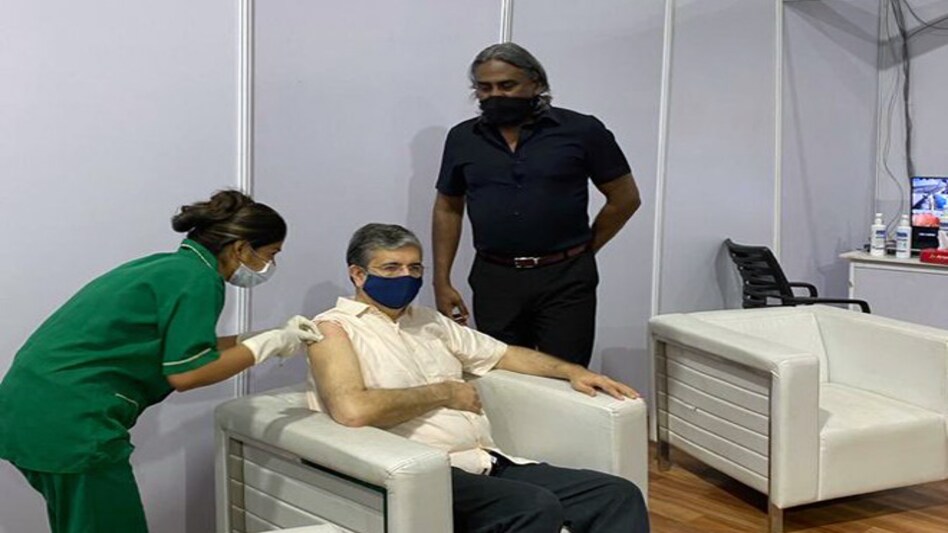 Uday Kotak took the first shot of COVID-19 vaccine on Tuesday Uday Kotak took the first shot of COVID-19 vaccine on Tuesday
