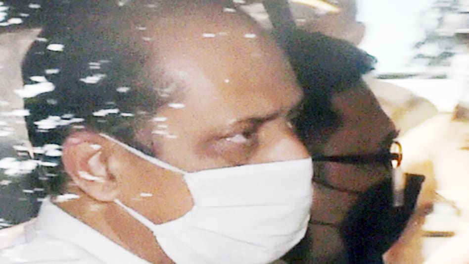 Sachin Vaze being taken to court by NIA in Mumbai on March 14, 2021 (Photo Credits: PTI) Sachin Vaze being taken to court by NIA in Mumbai on March 14, 2021 (Photo Credits: PTI)