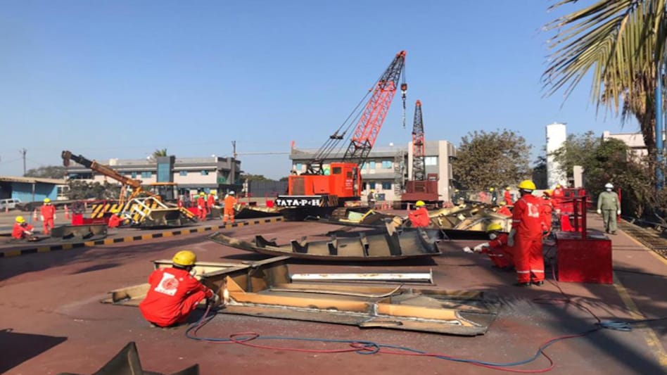 Ship breaking industry sees boom/Gujarat's Alang Ship breaking industry sees boom/Gujarat's Alang