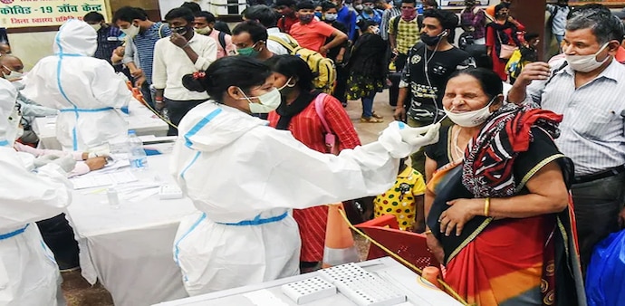 Medical workers conducts Covid-19 tests in Patna, Bihar (Source: PTI) Medical workers conducts Covid-19 tests in Patna, Bihar (Source: PTI)
