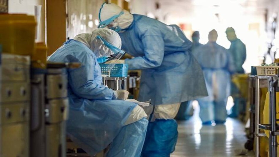 The Saroj Super Speciality Hospital, having not received oxygen refill for the past 44 hours, is now advising its patients to shift to other hospitals The Saroj Super Speciality Hospital, having not received oxygen refill for the past 44 hours, is now advising its patients to shift to other hospitals