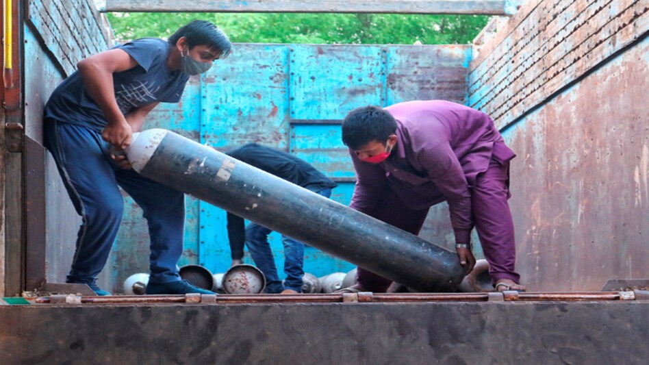 20 die at Jaipur Golden Hospital in Delhi due to oxygen shortage 20 die at Jaipur Golden Hospital in Delhi due to oxygen shortage