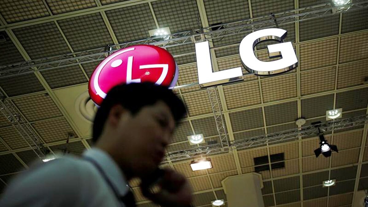 While LG currently ranks as the No. 3 brand in North America and No. 5 in Latin America by market share, globally its share is only about 2% While LG currently ranks as the No. 3 brand in North America and No. 5 in Latin America by market share, globally its share is only about 2%