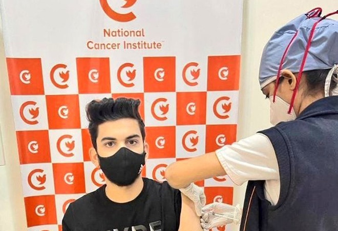 anmay Fadnavis is an engineer and the photo op that went viral was his second dose of the jab taken at Nagpur anmay Fadnavis is an engineer and the photo op that went viral was his second dose of the jab taken at Nagpur