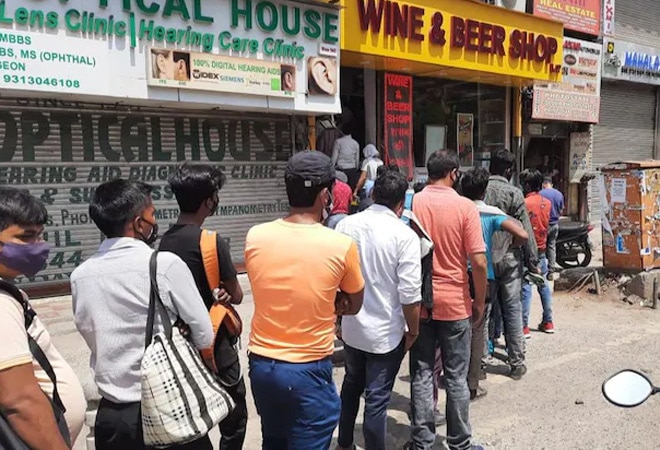 People have lined up to purchase booze in the Darya Ganj, Karol Bagh and Gole Market areas People have lined up to purchase booze in the Darya Ganj, Karol Bagh and Gole Market areas