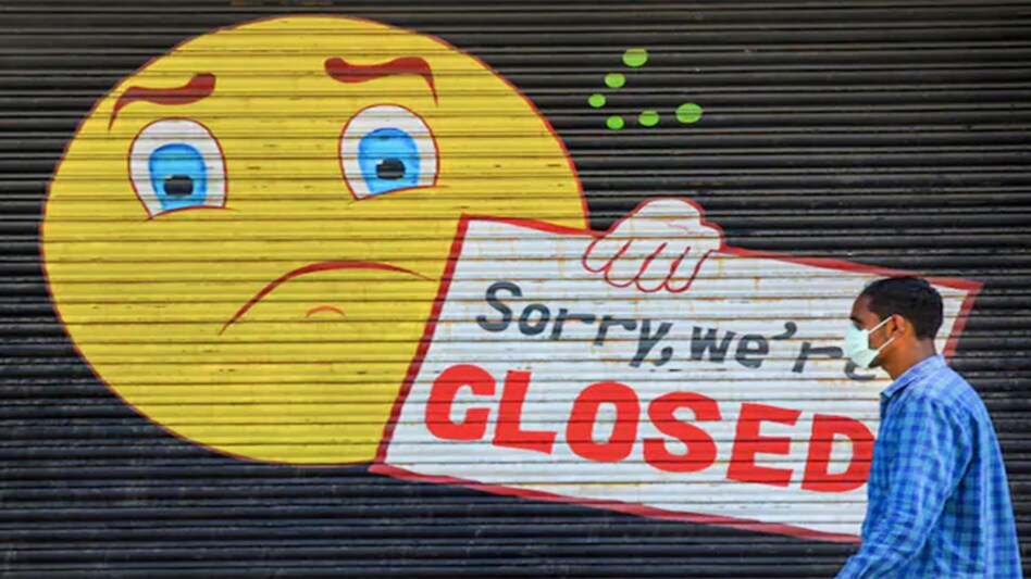 Maharashtra government has added more restrictions to the ongoing curfew. (PTI) Maharashtra government has added more restrictions to the ongoing curfew. (PTI)