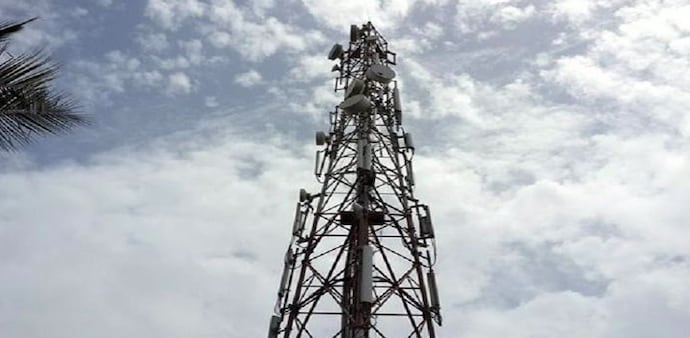 The report said there is an universe of 250-300 million active non-4G subscriber base, which will be on the radar of the telcos for conversion to 4G users in order to increase revenues The report said there is an universe of 250-300 million active non-4G subscriber base, which will be on the radar of the telcos for conversion to 4G users in order to increase revenues