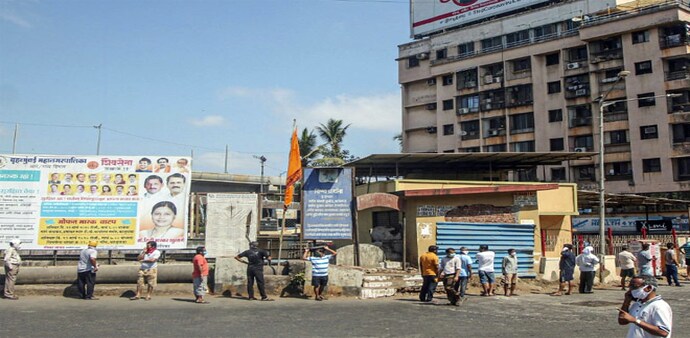 Maharashtra is responsible for over 50 per cent of COVID-19 cases in the country, as per the union health ministry data Maharashtra is responsible for over 50 per cent of COVID-19 cases in the country, as per the union health ministry data