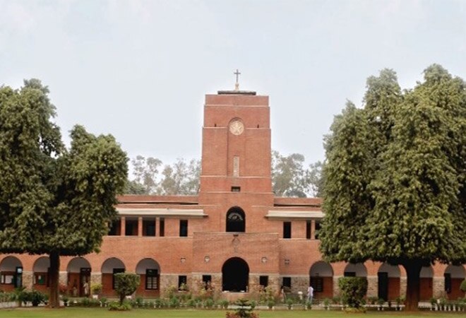 Delhi University's St Stephen's College goes into lockdown as 15 people test COVID-19 positive Delhi University's St Stephen's College goes into lockdown as 15 people test COVID-19 positive