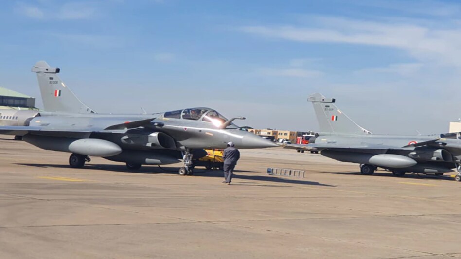 India and France had signed Rs 59,000 crore deal in 2016 for 36 Rafale jets. India and France had signed Rs 59,000 crore deal in 2016 for 36 Rafale jets.