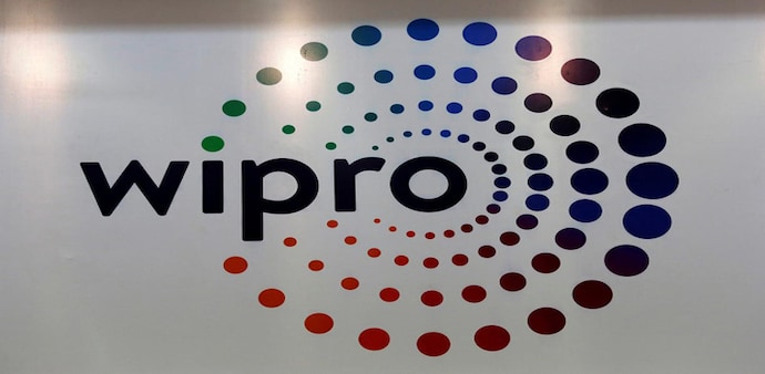 Shares of Wipro hit a 52-week high of Rs 494.50 on Thursday after the company posted a strong growth in IT services revenue and margins in March quarter (Q4FY21) Shares of Wipro hit a 52-week high of Rs 494.50 on Thursday after the company posted a strong growth in IT services revenue and margins in March quarter (Q4FY21)