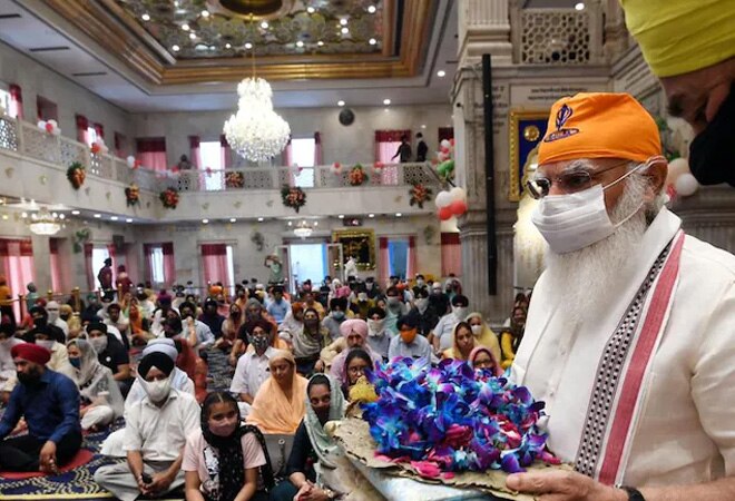 PM Modi visits Delhi's Sis Ganj Gurudwara, pays tribute to Guru Teg Bahadur on 400th Parkash Purab